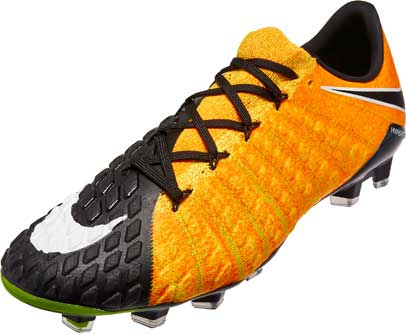 nike hypervenom