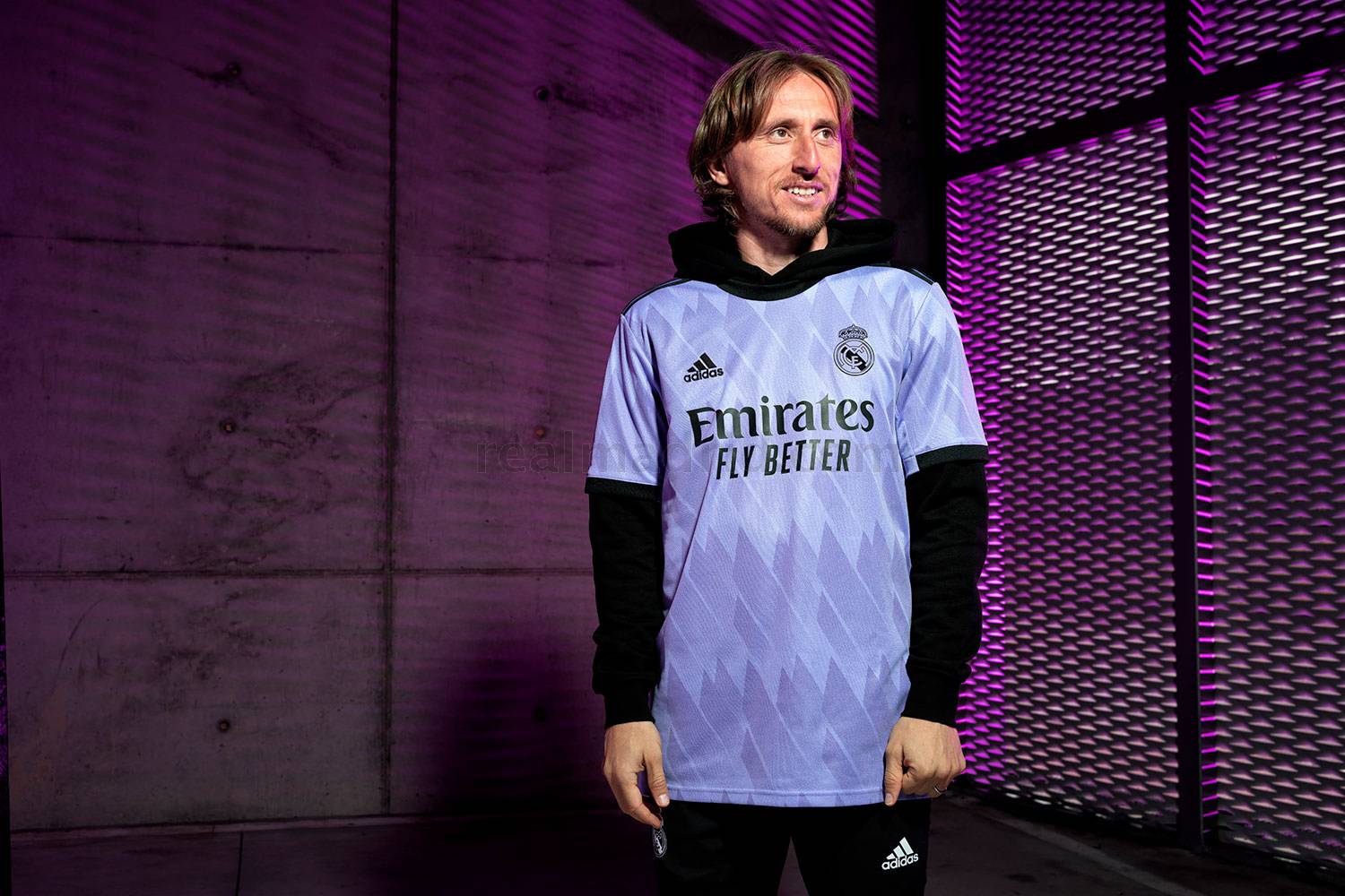 Adidas 22/23 Real Madrid Home Jersey S