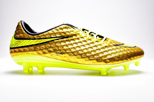 Neymar Continues Writing Legend with Gold Nike Hypervenom - The Instep