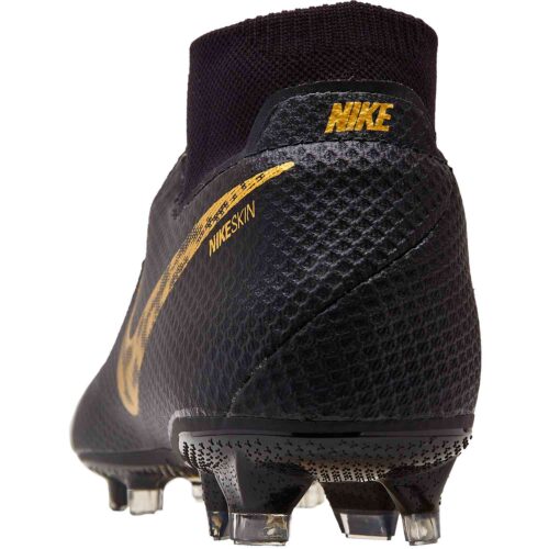 Botas de fútbol Nike Performance Hombre  PHANTOM ACADEMY TF - Botas de fútbol  multitacos black/metallic vivid gold - Education Lamp