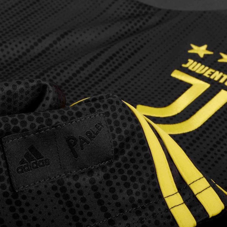 ronaldo juventus youth jersey