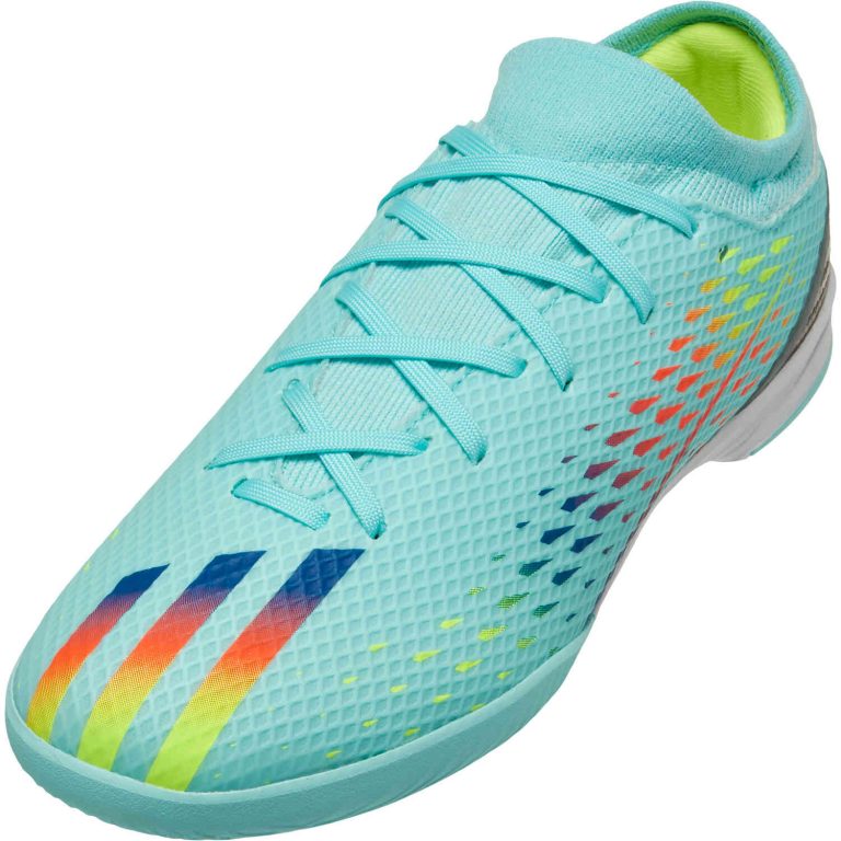 Indoor Soccer Shoes and Futsal Shoes - SoccerPro.com