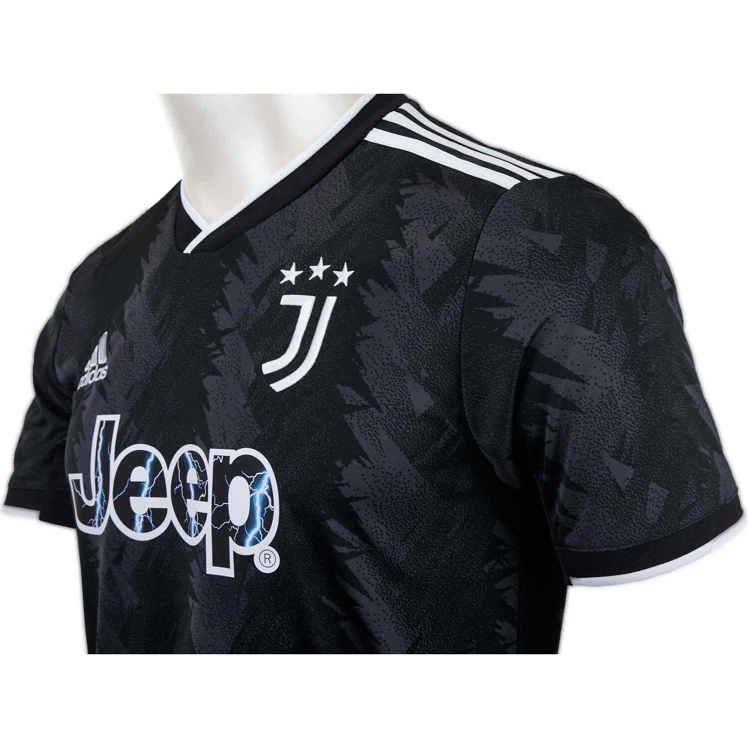 adidas and Juventus present third jersey for 2015/16 - Juventus