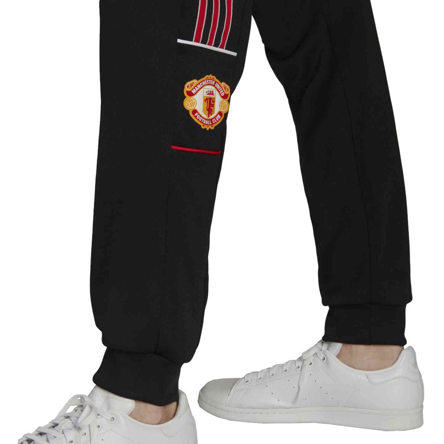 Originals Manchester United Track Pants - Black - SoccerPro